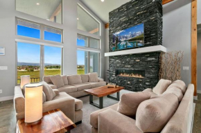 Luxury Home with Spectacular Rocky Mountain Views!